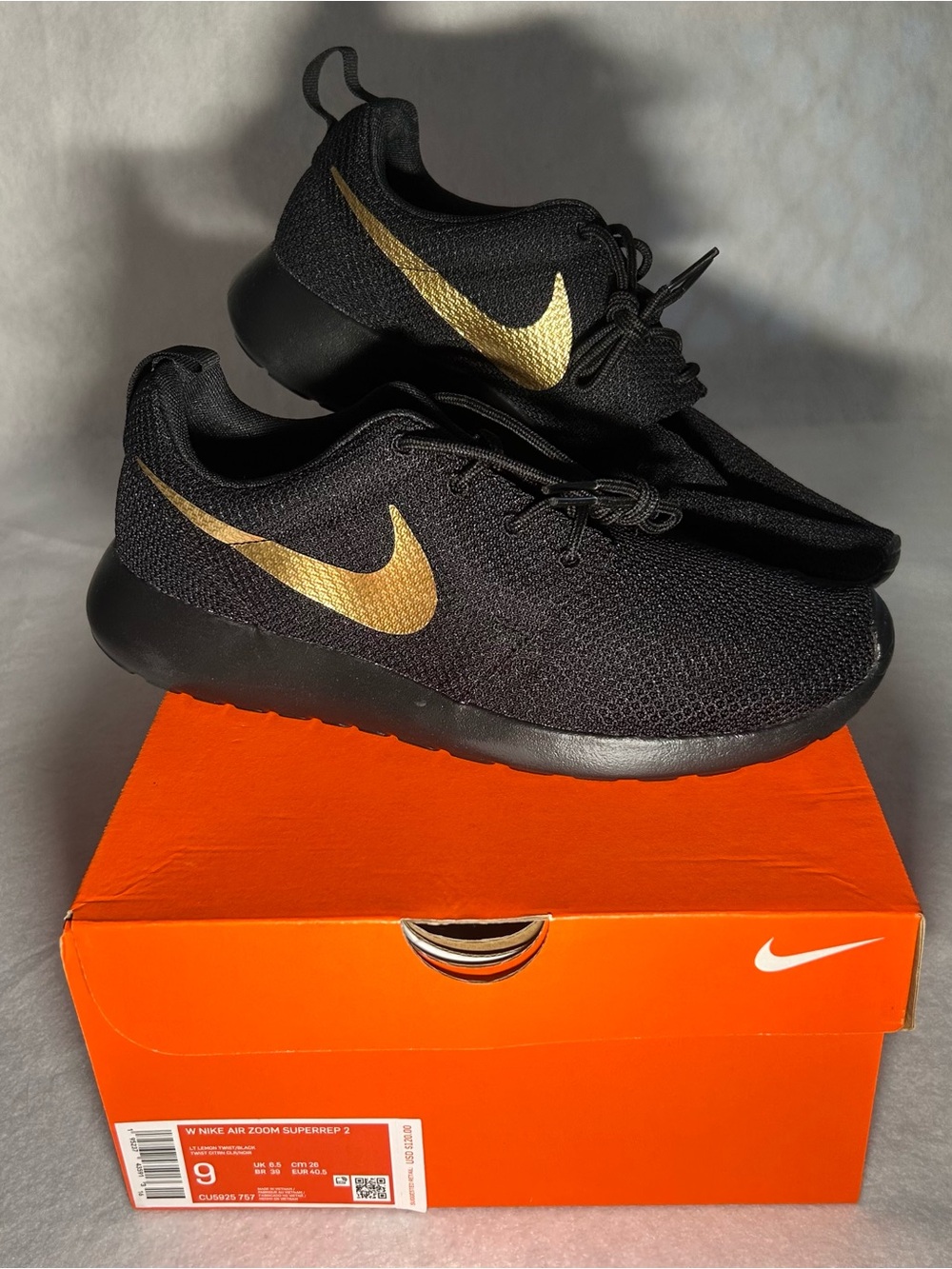 Nike Roshe One Premium Black & Metallic Gold Sneakers - Women's Size 9 (BNIB)